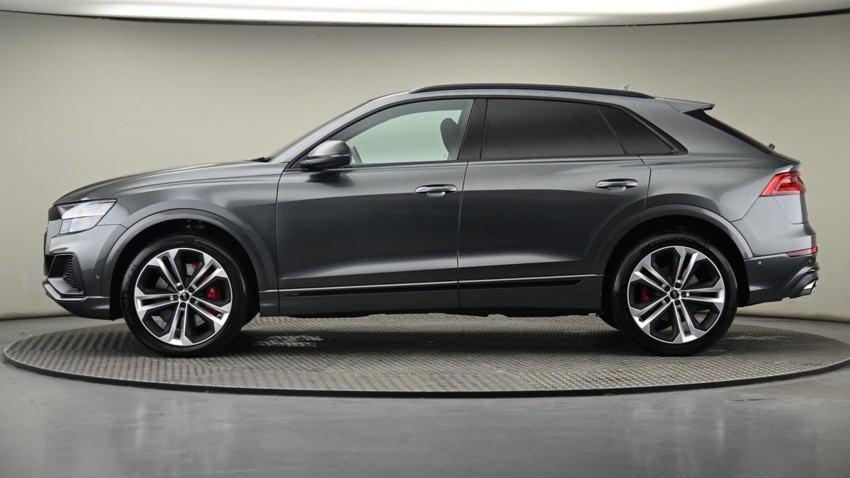 Audi SQ8 Image 22