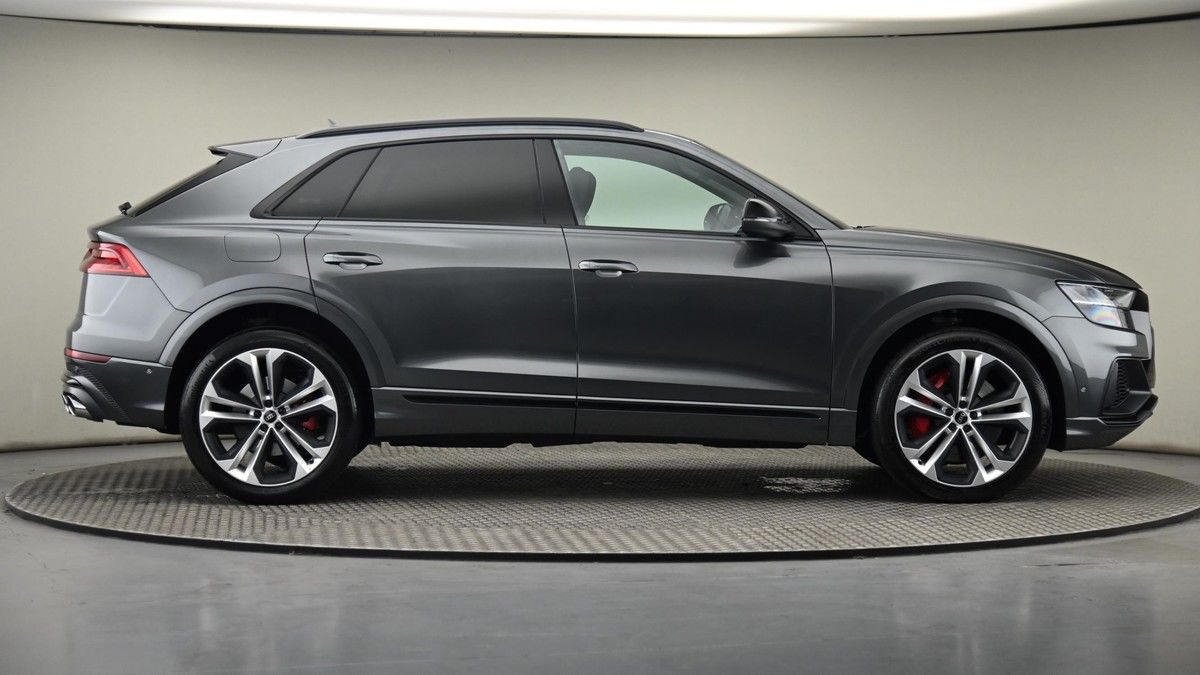 Audi SQ8 Image 26