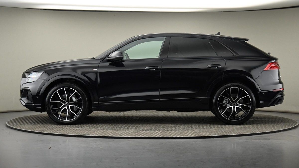 Audi Q8 Image 23