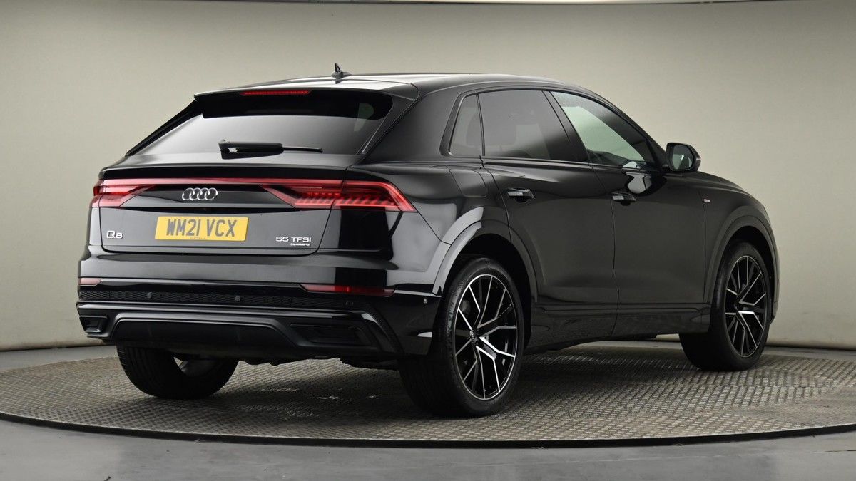 Audi Q8 Image 26