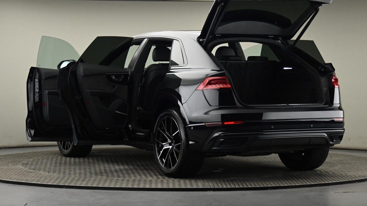 Audi Q8 Image 29