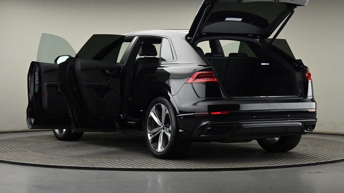 Audi Q8 Image 28