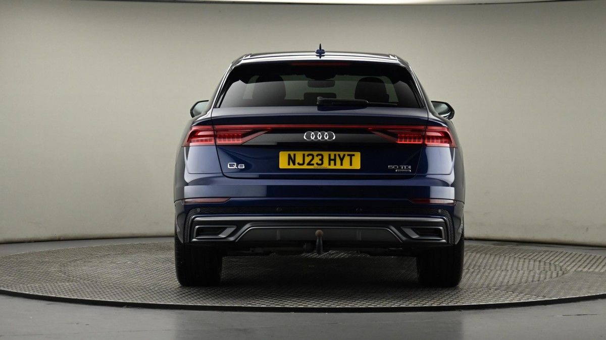 Audi Q8 Image 22