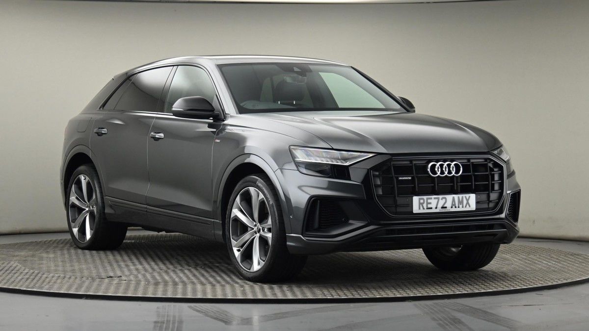 Audi Q8 Sticky Header Image
