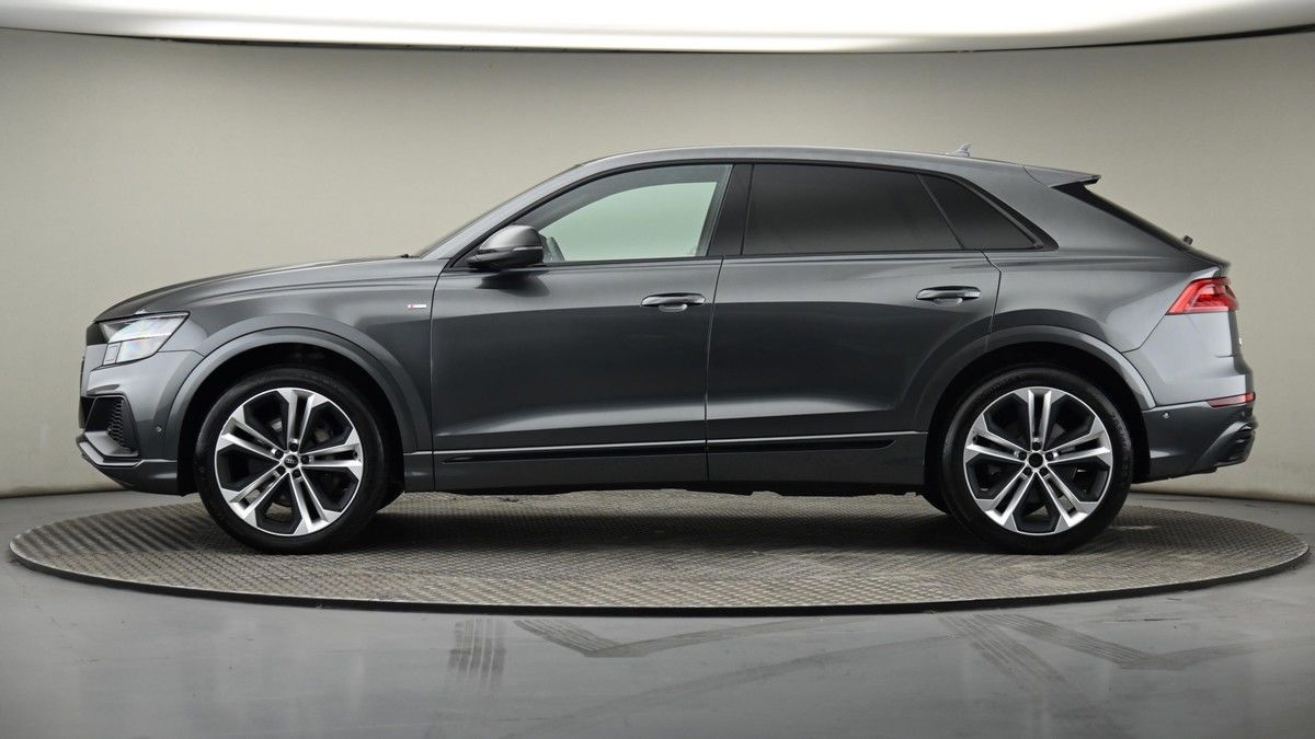 Audi Q8 Image 23