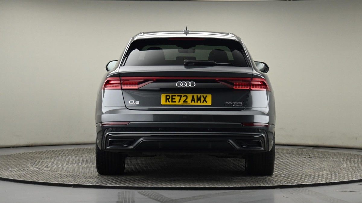 Audi Q8 Image 25