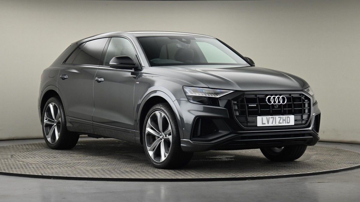 Audi Q8 Sticky Header Image