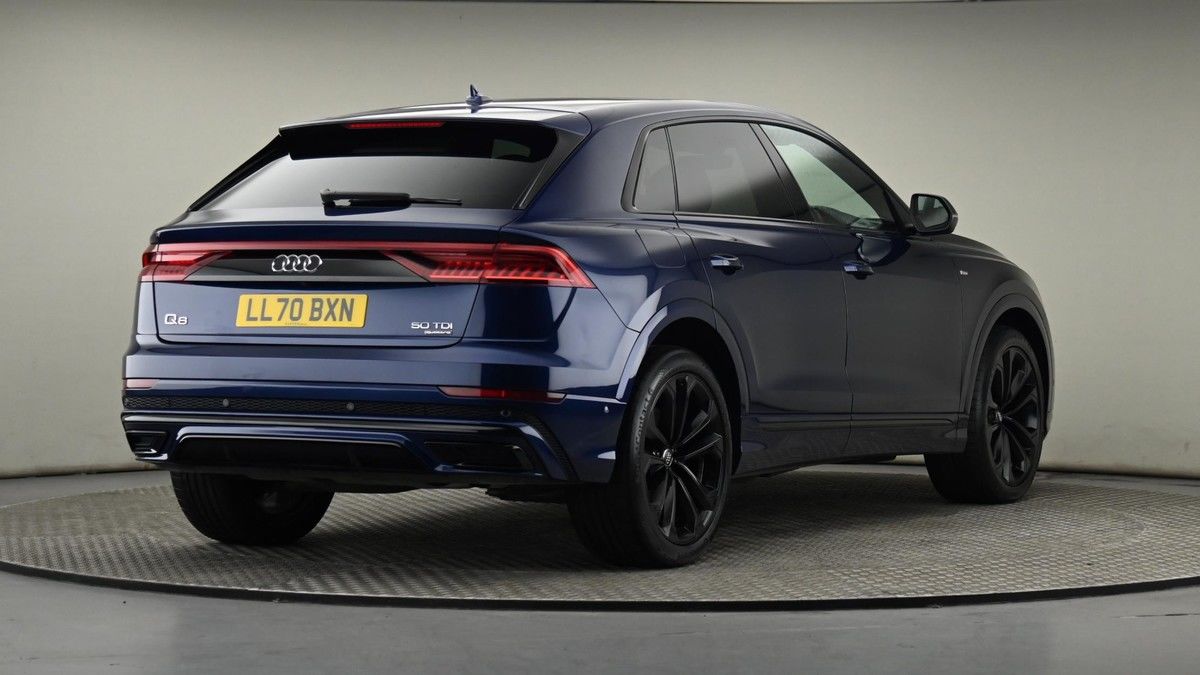 Audi Q8 Image 26