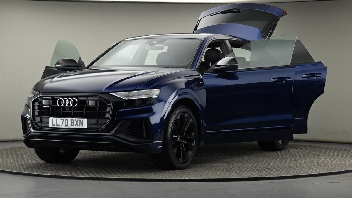 Audi Q8 Image 28