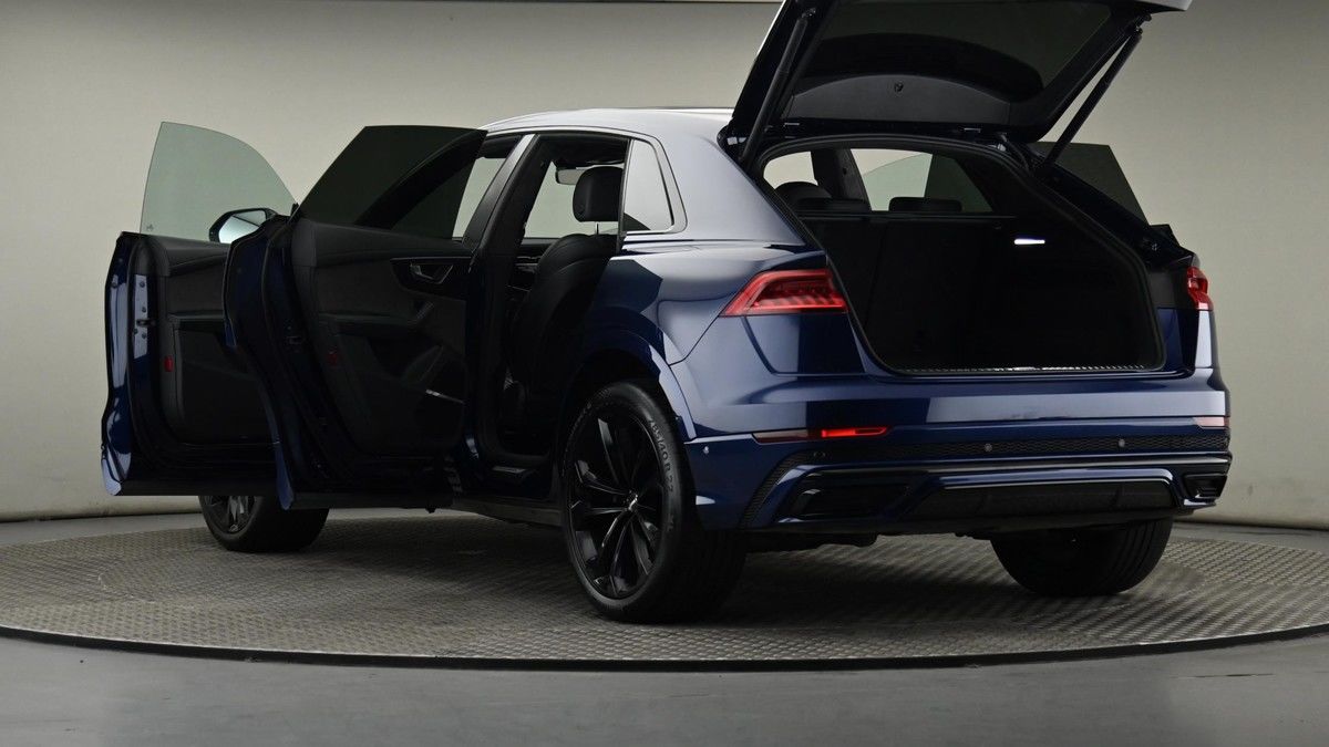 Audi Q8 Image 29