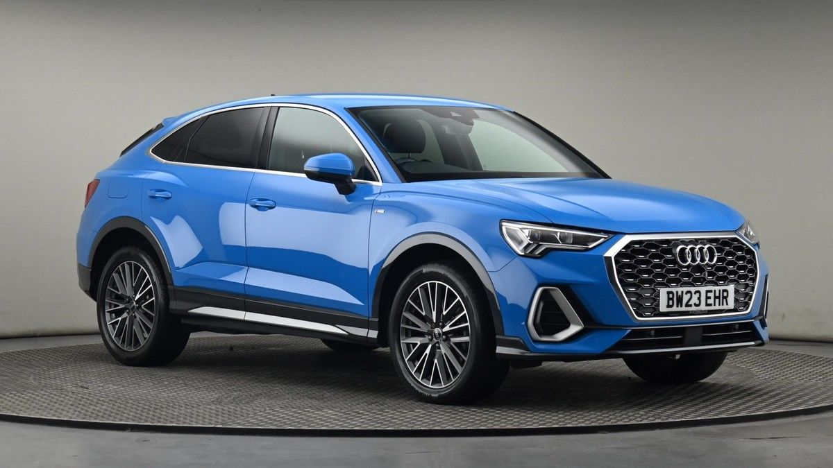 Audi Q3 Image 20