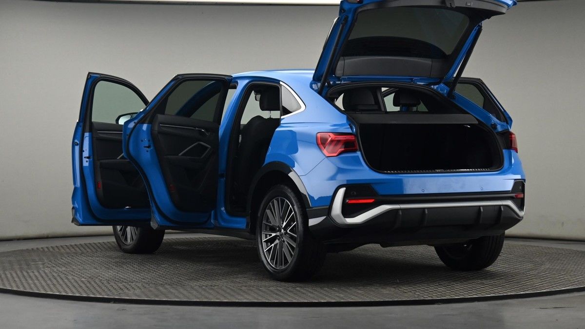 Audi Q3 Image 29