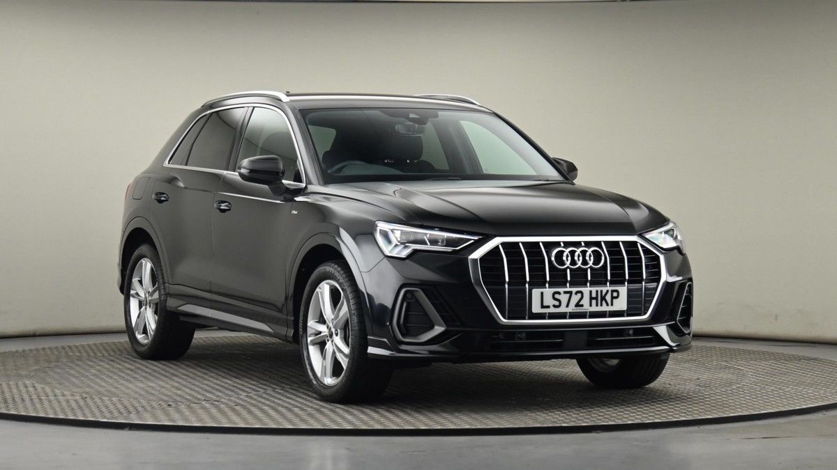 Audi Q3 Sticky Header Image