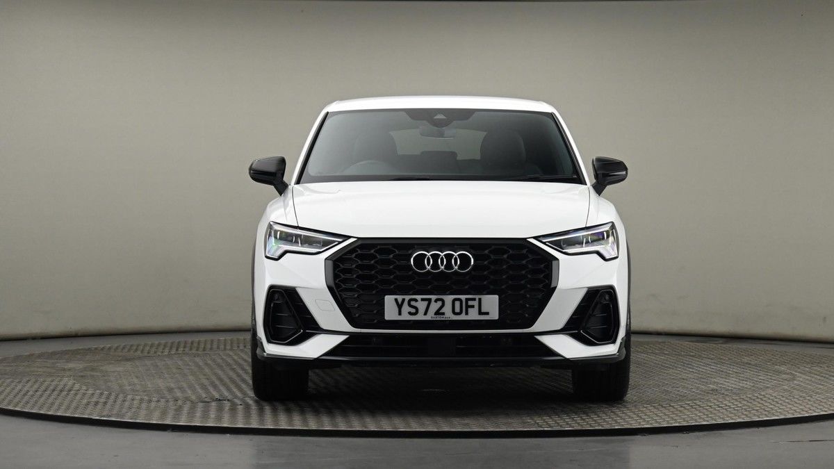 Audi Q3 Image 20