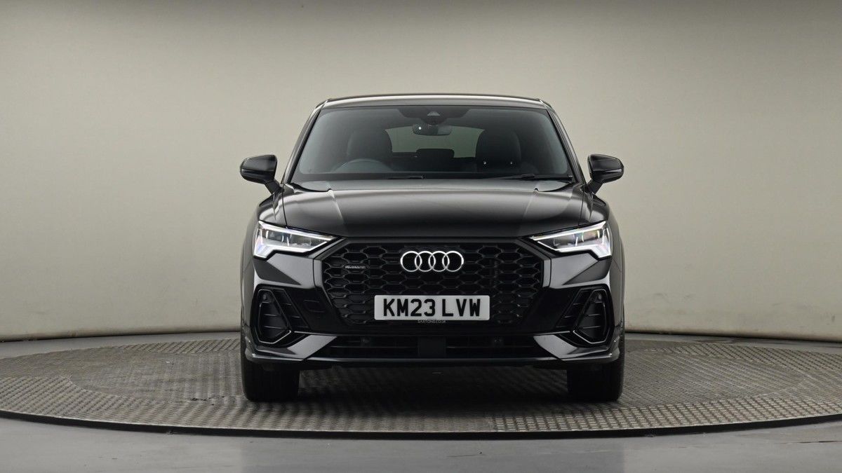 Audi Q3 Image 20
