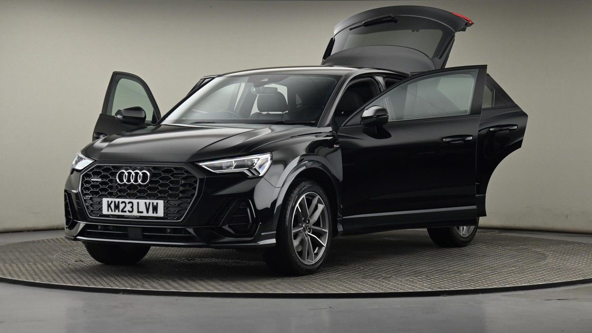 Audi Q3 Image 27