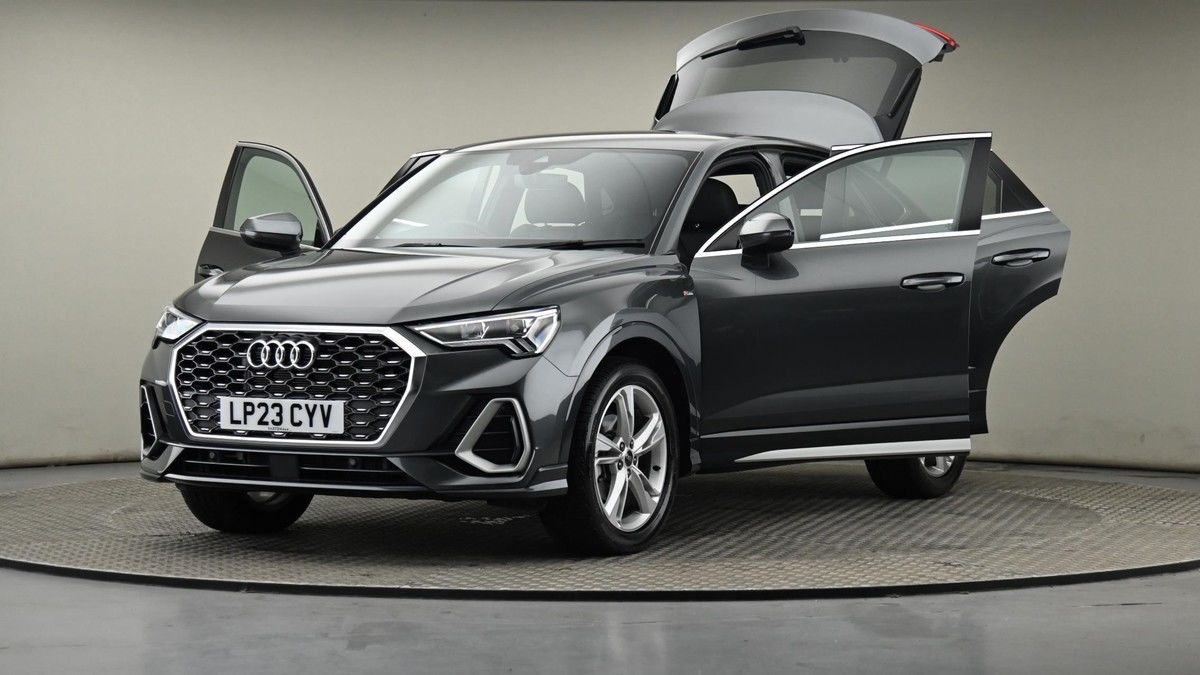 Audi Q3 Image 27