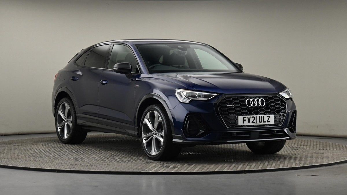 Audi Q3 Sticky Header Image