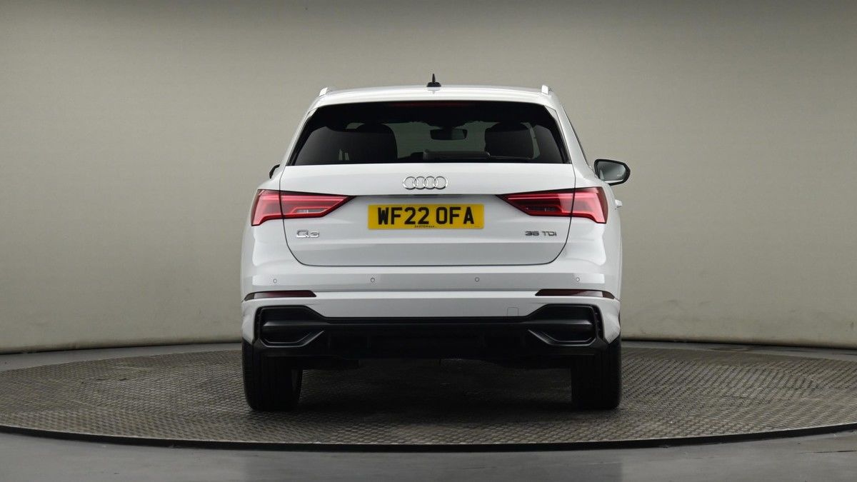 Audi Q3 Image 25