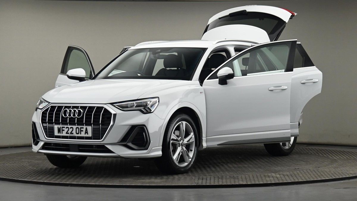 Audi Q3 Image 28
