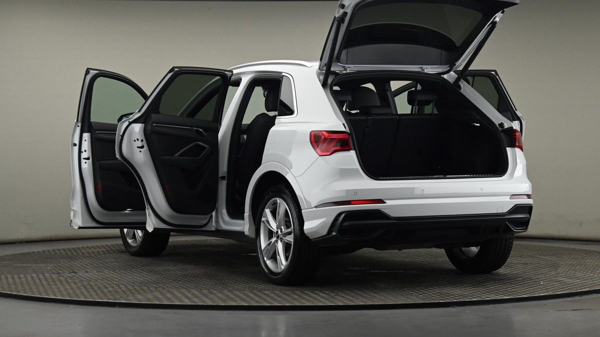 Audi Q3 Image 29