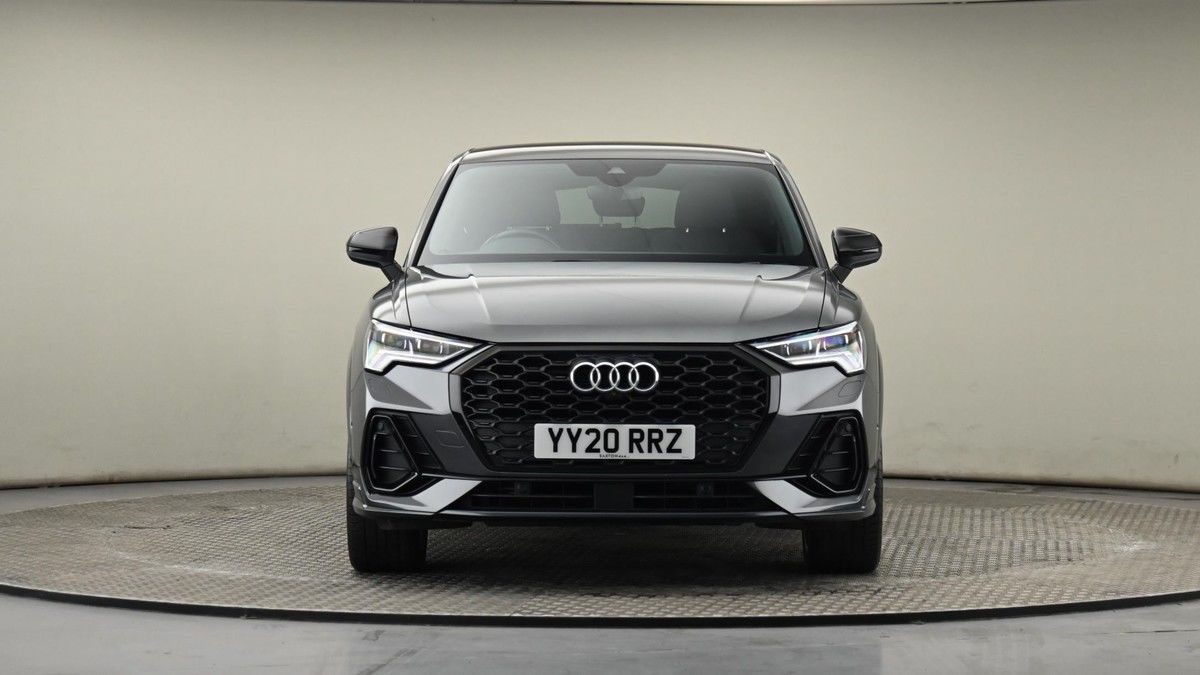 Audi Q3 Image 21