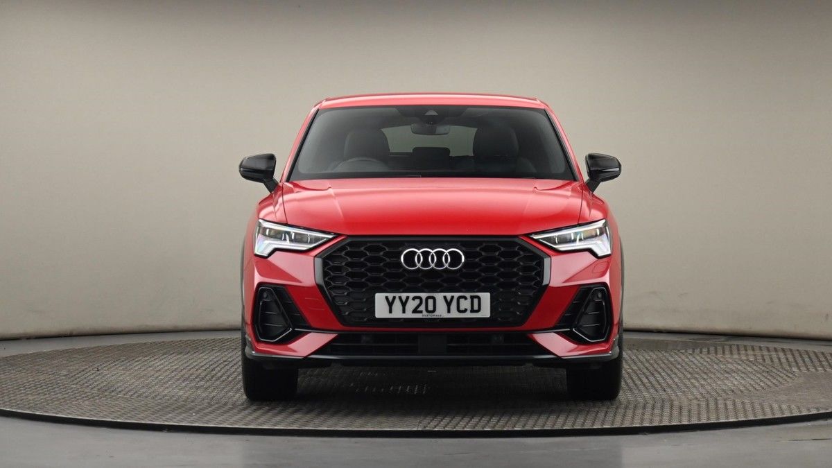 Audi Q3 Image 20