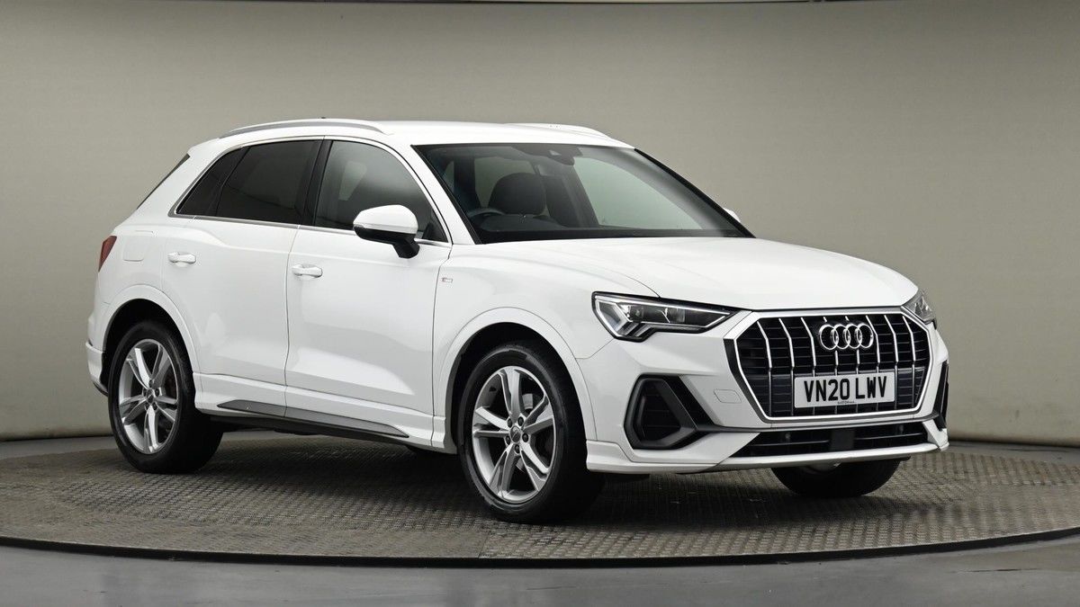 Audi Q3 Image 19