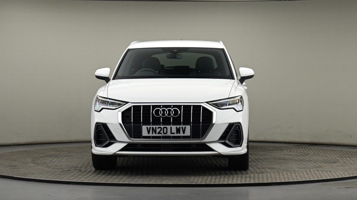 Audi Q3 Image 20