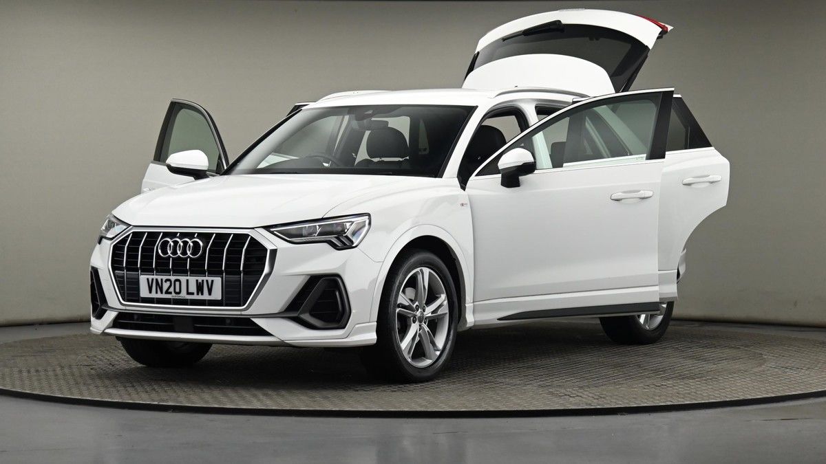 Audi Q3 Image 27