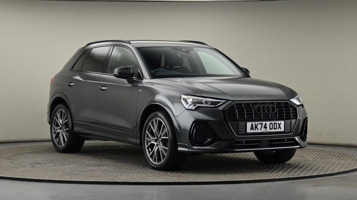Audi Q3 Sticky Header Image