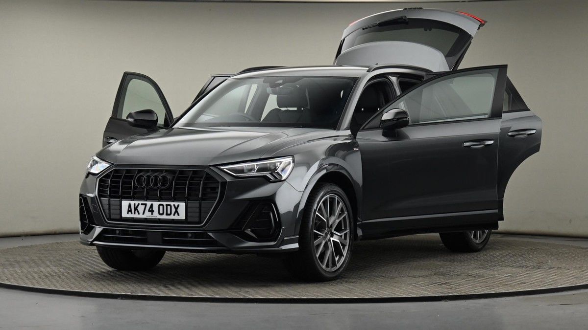 Audi Q3 Image 28