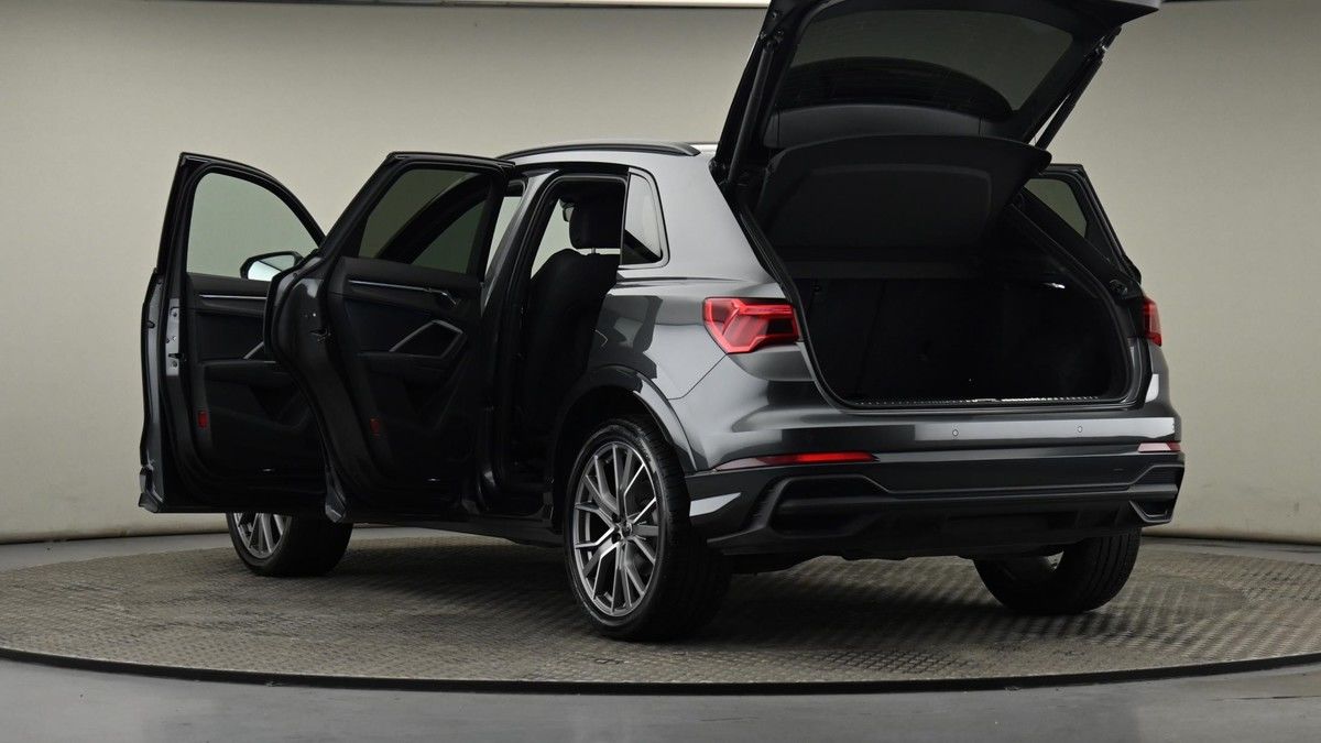 Audi Q3 Image 29