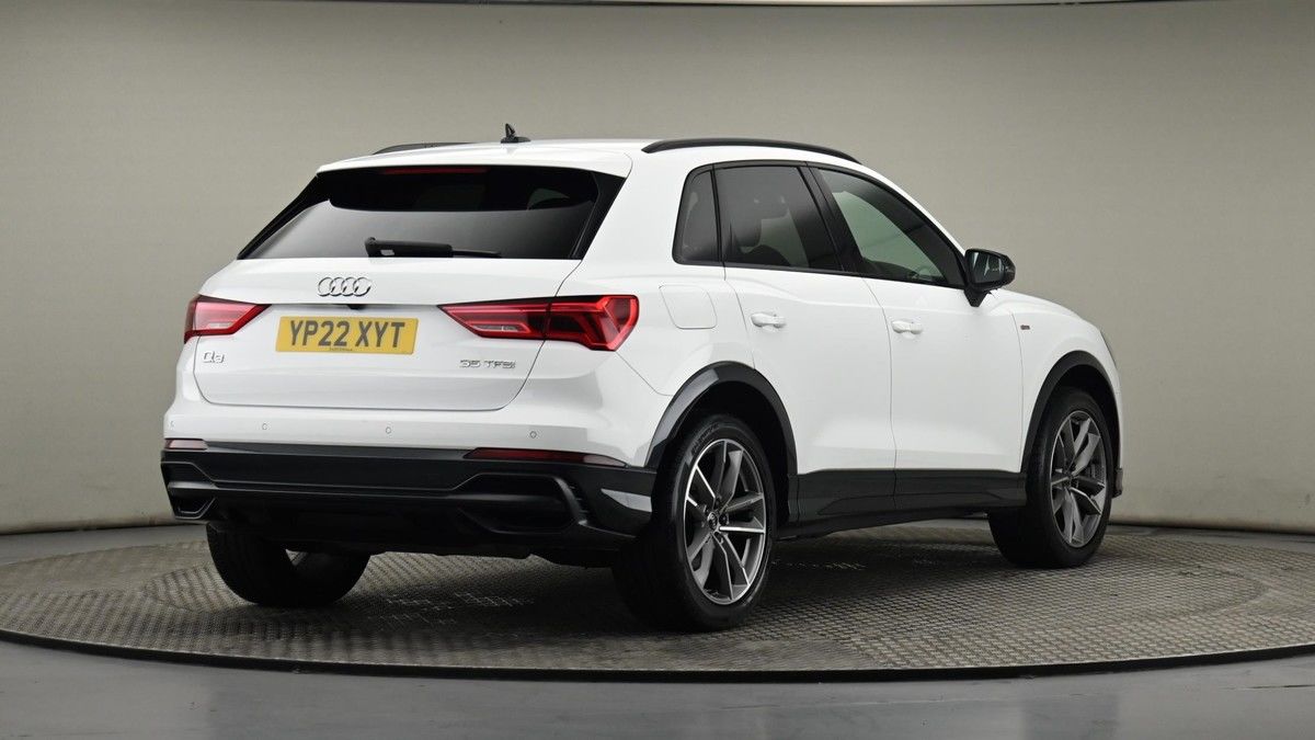 Audi Q3 Image 26