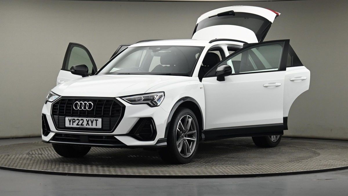 Audi Q3 Image 28