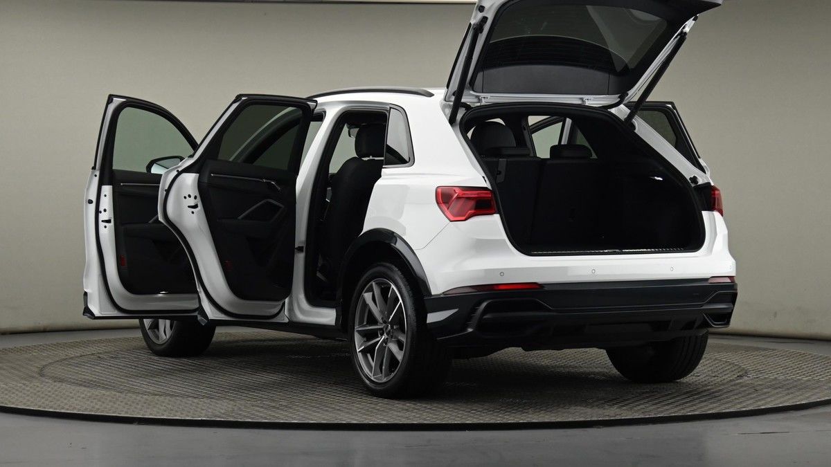 Audi Q3 Image 29