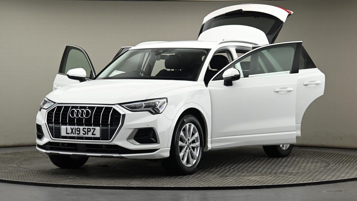 Audi Q3 Image 28