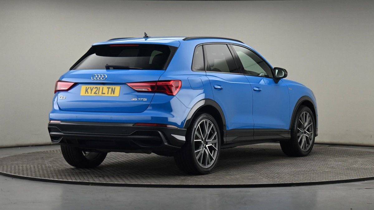 Audi Q3 Image 26