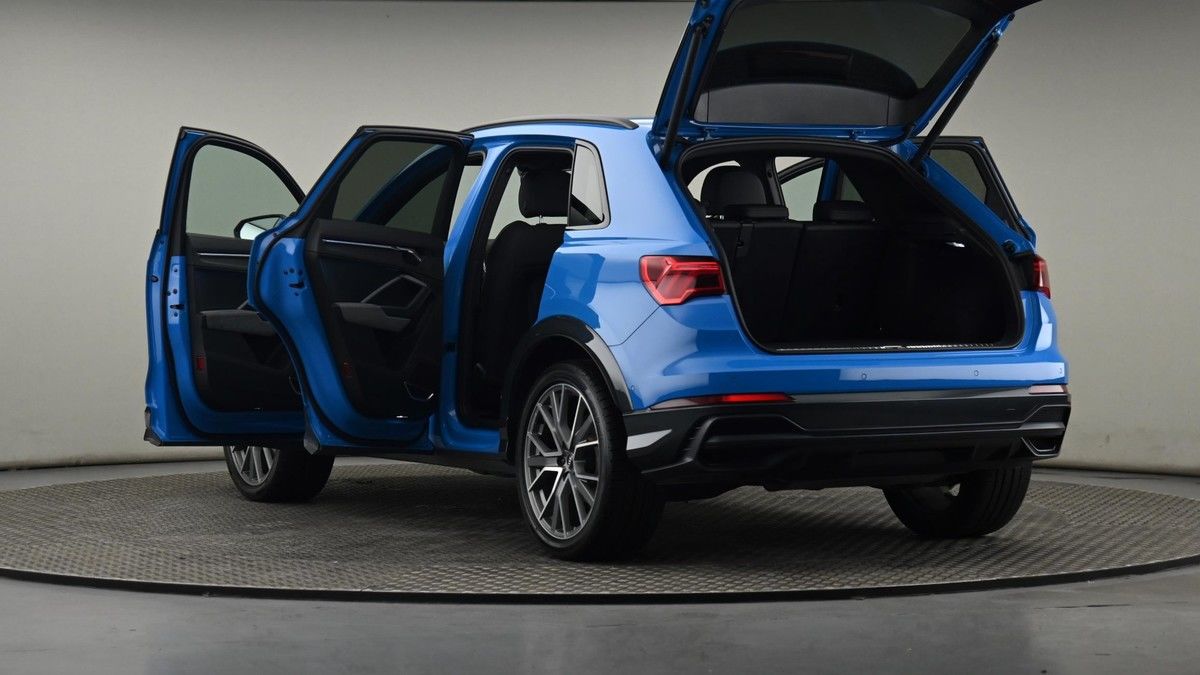 Audi Q3 Image 29