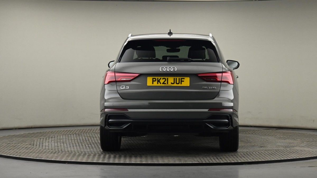 Audi Q3 Image 25