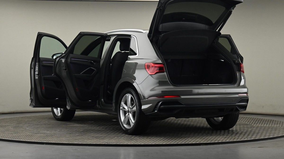 Audi Q3 Image 29