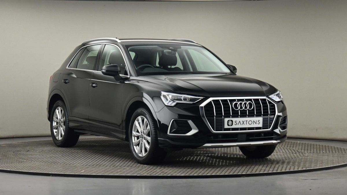 Audi Q3 Sticky Header Image