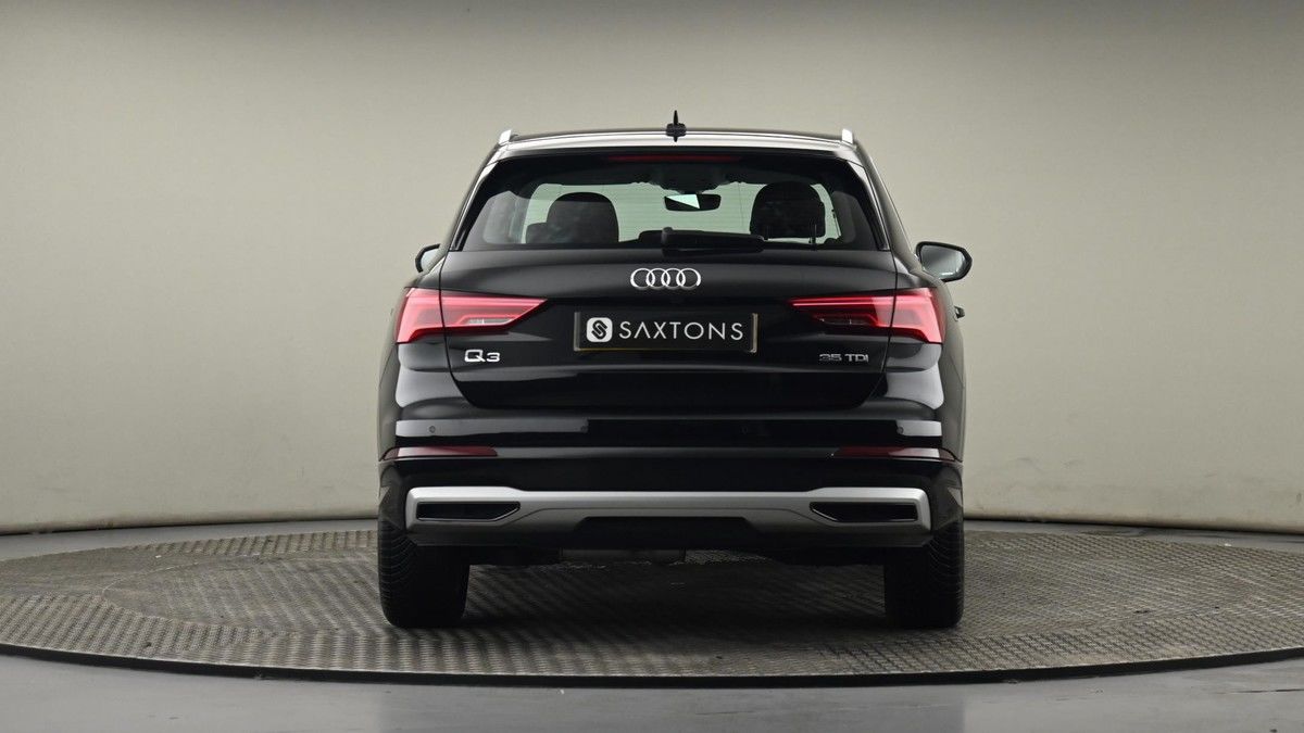 Audi Q3 Image 25