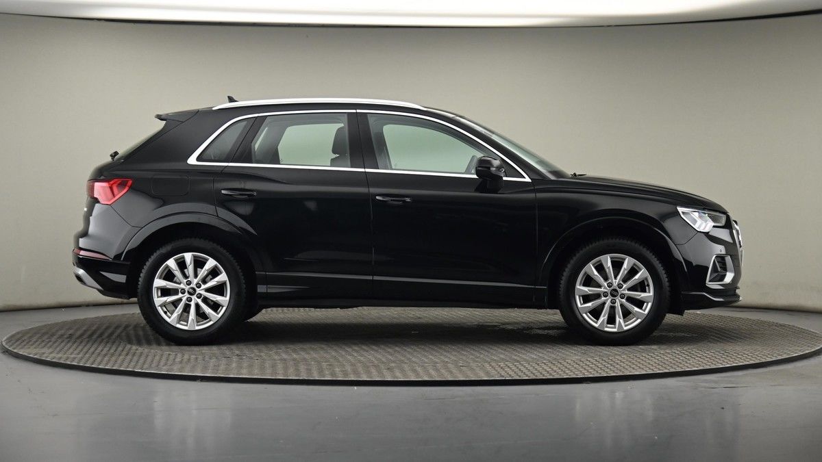Audi Q3 Image 27