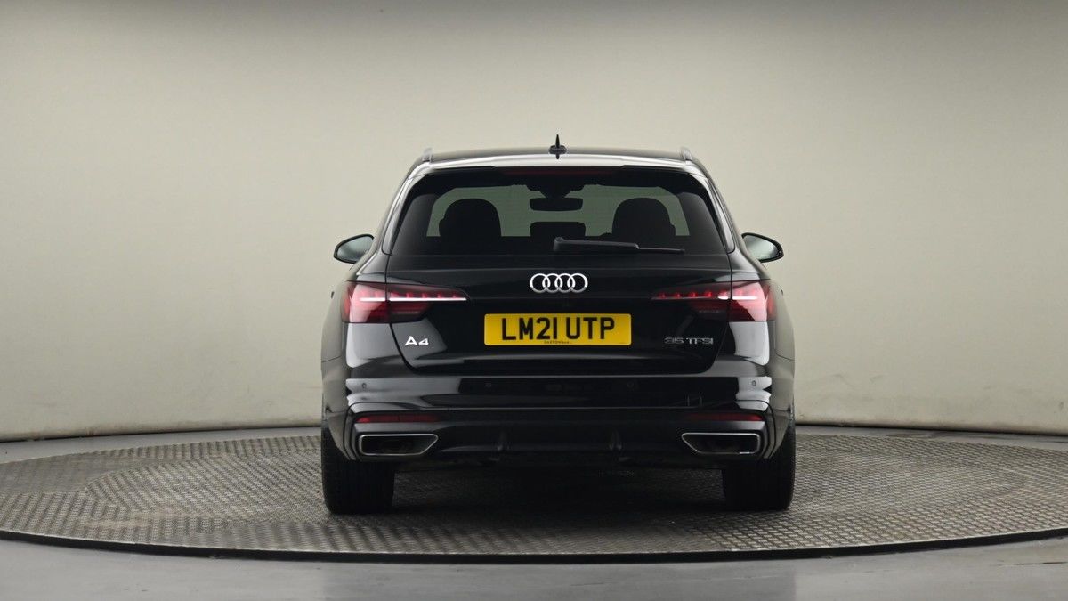 Audi A4 Avant Image 24