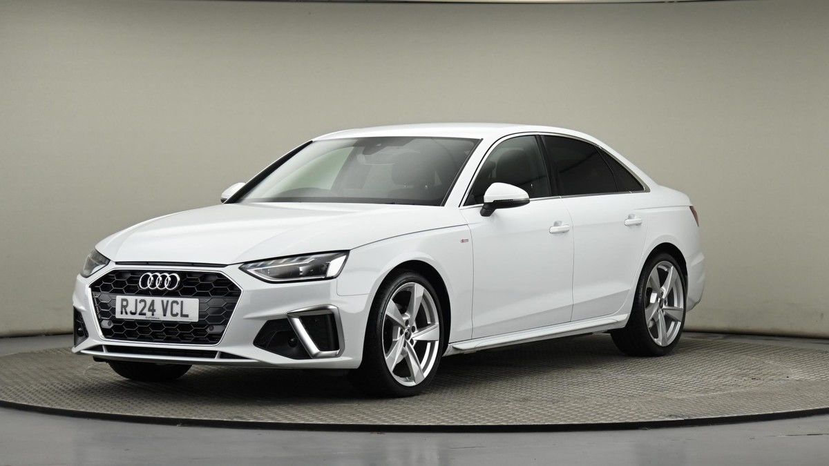Audi A4 Image 22