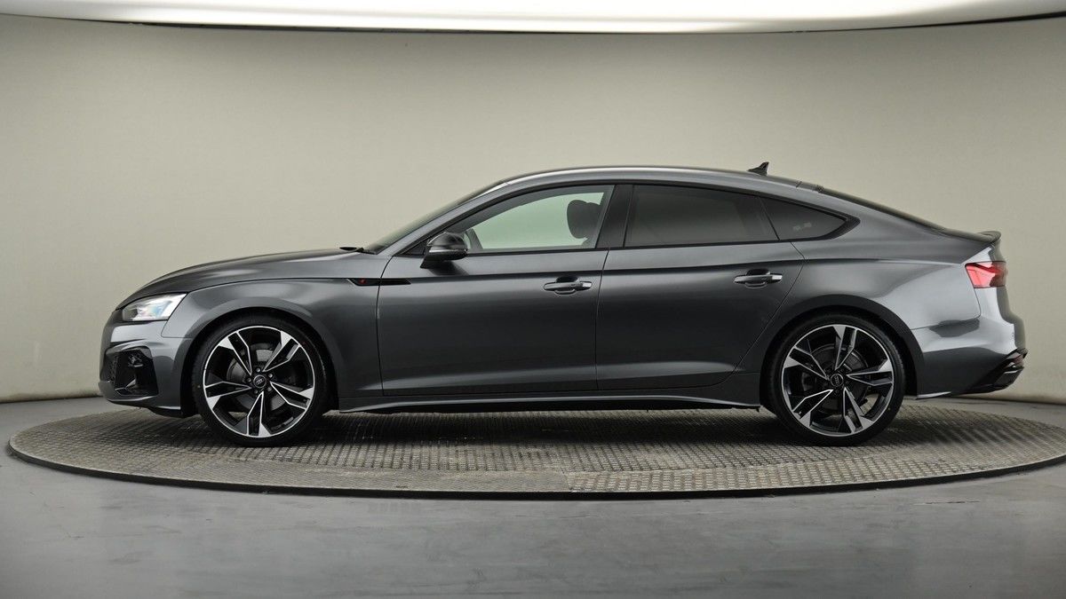 Audi A5 Image 22