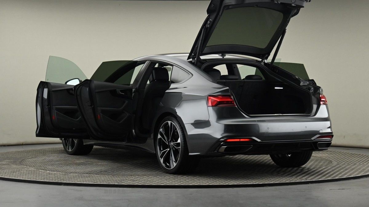 Audi A5 Image 28