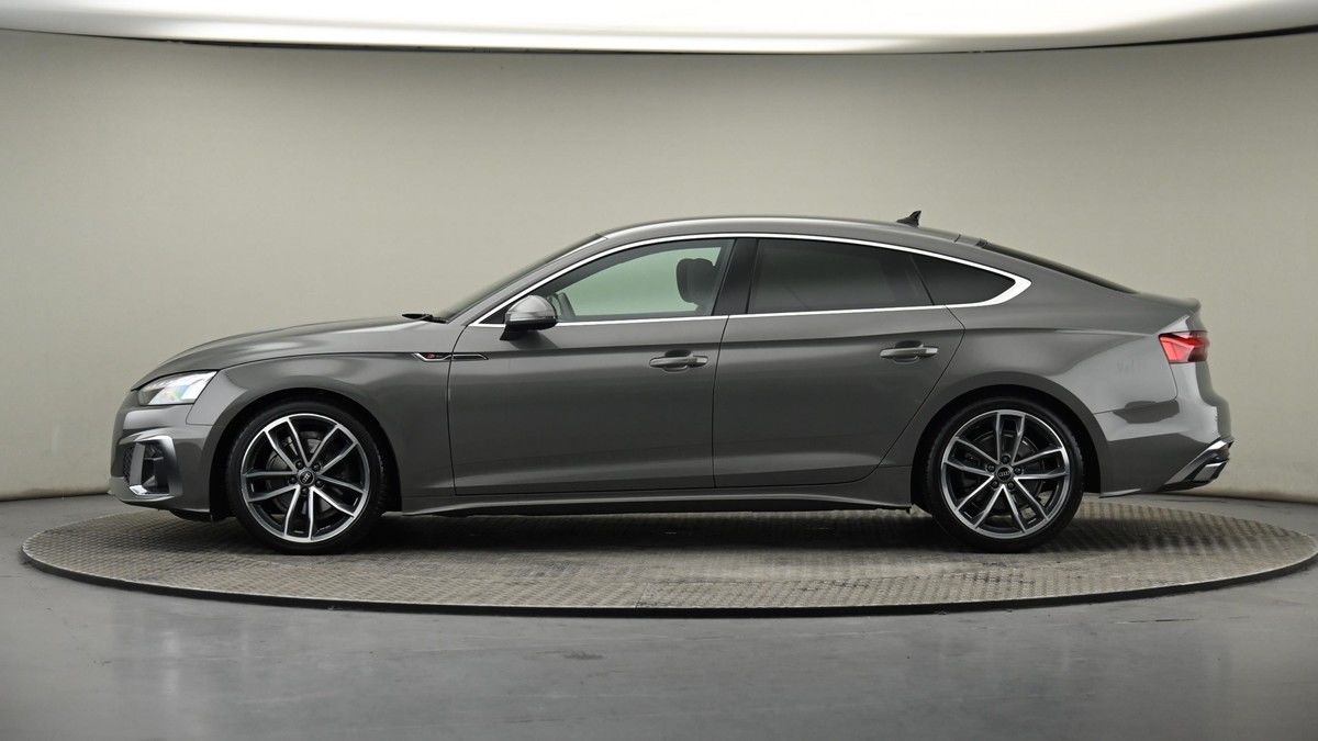 Audi A5 Image 23