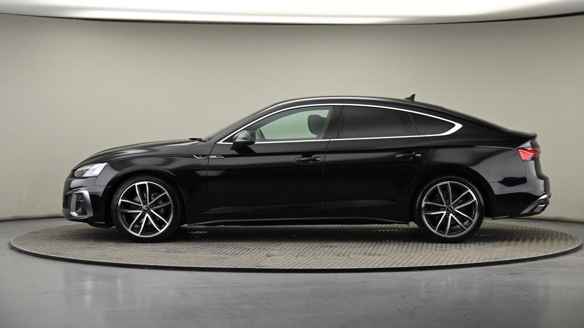 Audi A5 Image 22